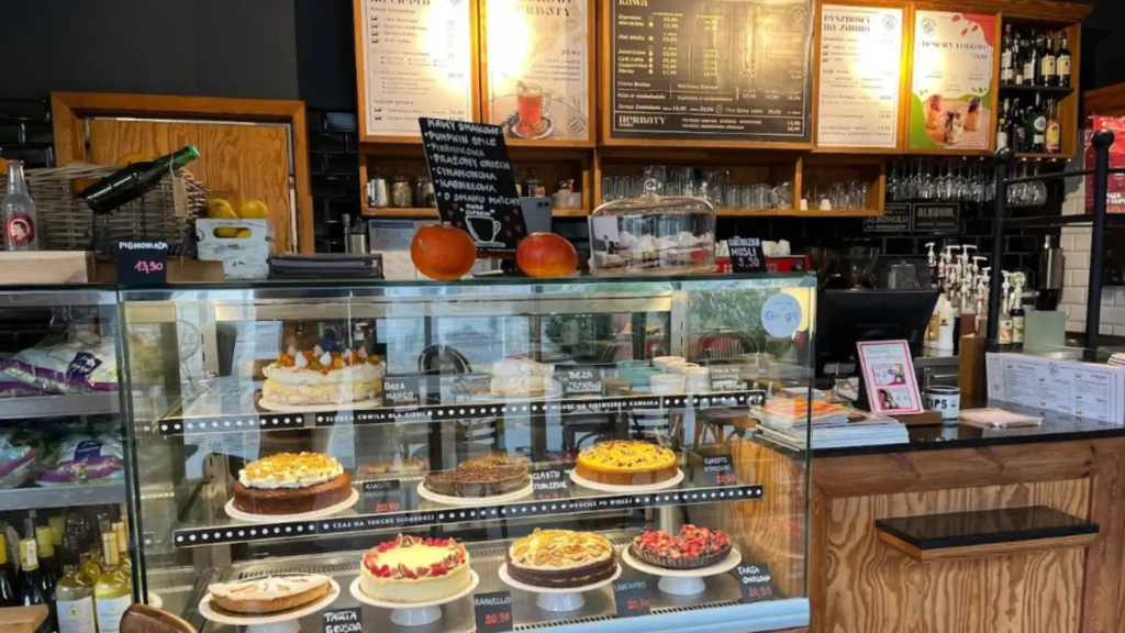 Kawa i ciasto dnia w Gdańsku – codzienna słodka przerwa w Enklavie